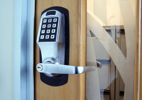 door-lock-installation-services-1